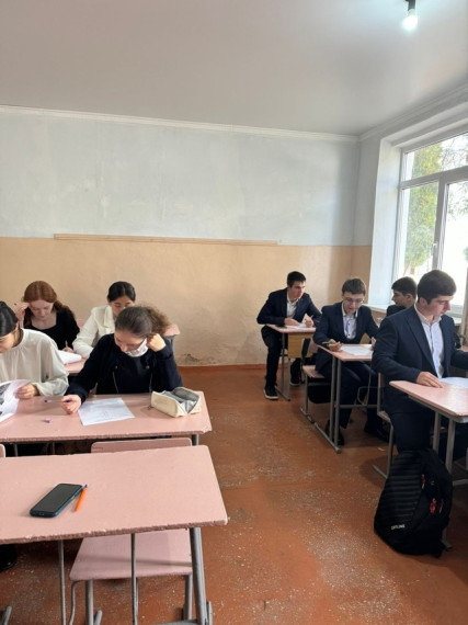 14 октября на базе МБОУ КГО "СШ № 6 имени Д.Т.Узденова" проведена олимпиада по МХК среди учащихся 10 - 11 классов..